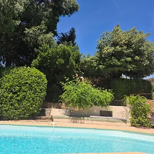  Hébergement de vacances Le Repaire De La Cadière à 5mn Des Plages !